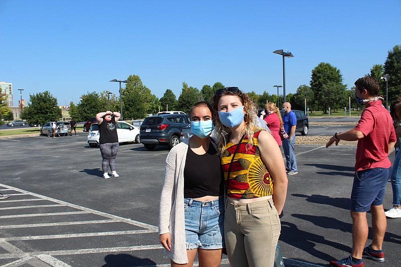 Emily Fendley of Monticello and Elizabeth Bloom of Philiadelphia
(Arkansas Democrat-Gaette/Rachel O’Neal)