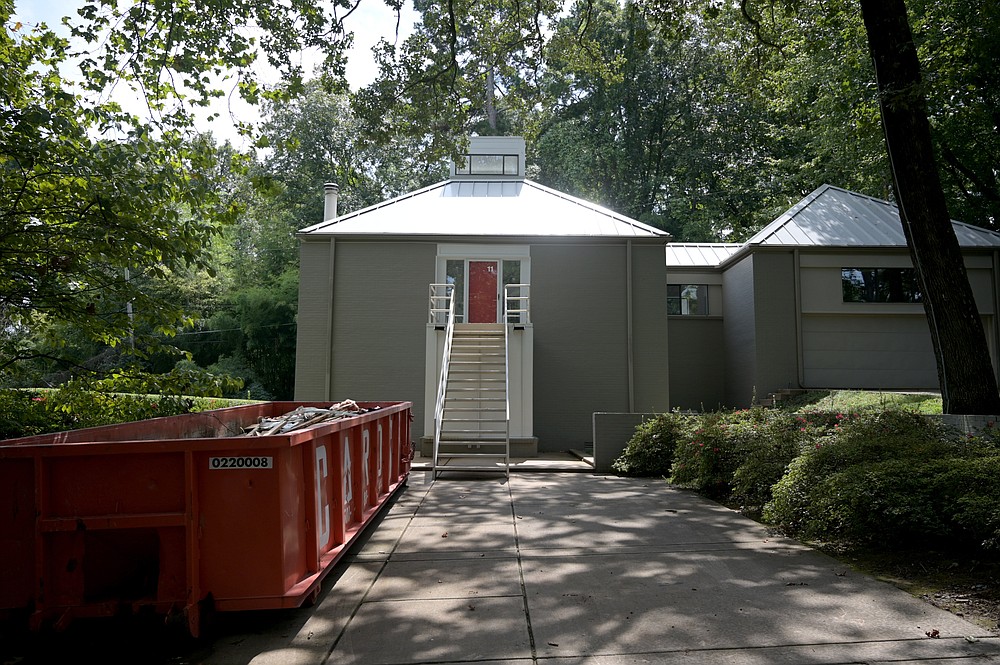 11 River Oaks Circle — Owned by Nancy and Stephen Rousseau and the Stephen and Nancy Rousseau Joint Revocable Trust, this house was sold to Richard S. Strabala for $460,000.