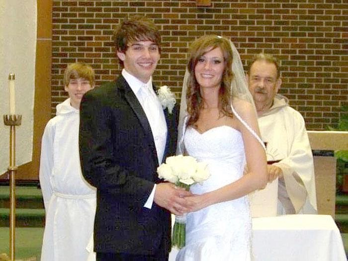 Cody Oden and Kellie Barba were married on May 22, 2009. They met in the restaurant where Cody was working shortly after he moved back to Texarkana after a brief stay in Shreveport. “Every- thing was so easy between us,” she says. “It was almost like we already knew each other.”
(Special to the Democrat-Gazette)