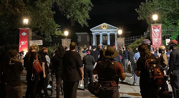 Protesters gather in downtown Little Rock | The Arkansas Democrat ...