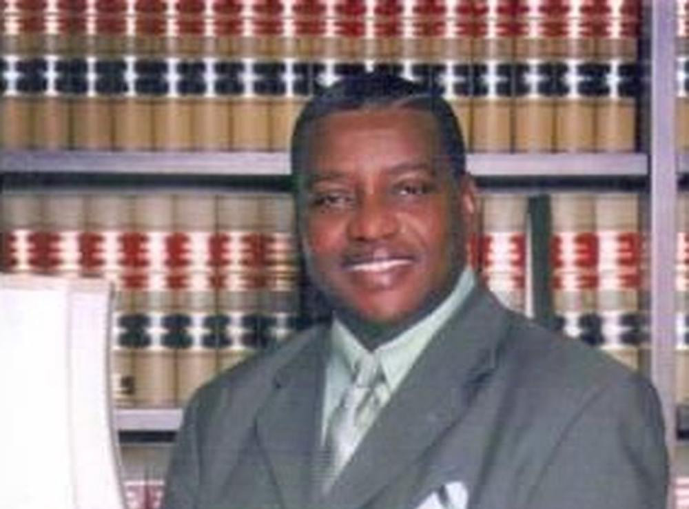 Circuit clerk surprises with retirement