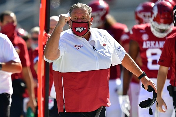 WholeHogSports - Hogs to wear red uniforms at home vs. Vols