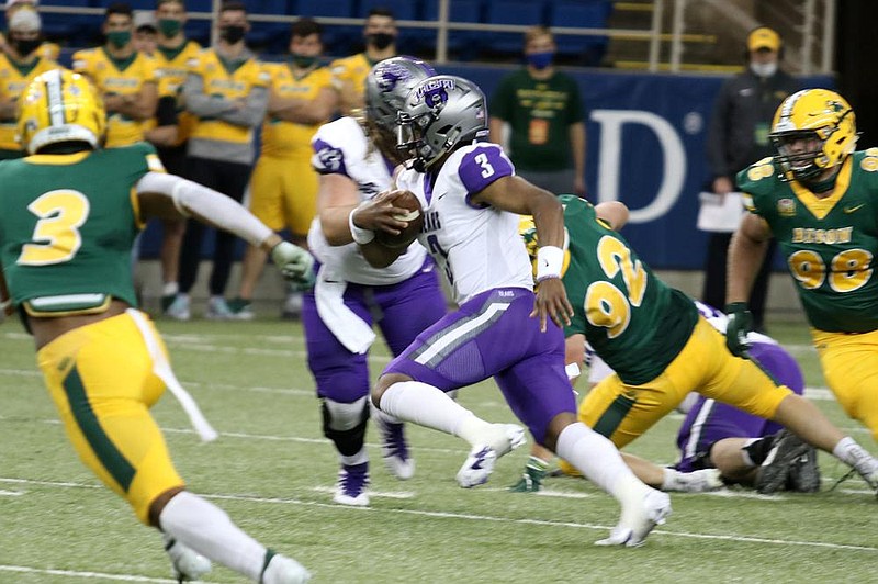 Central Arkansas quarterback Breylin Smith passed for 226 yards and 3 touchdowns. He also led the Bears with 34 rushing yards on 10 carries during Saturday’s loss at North Dakota State.
(Photo courtesy of the University of Central Arkansas)