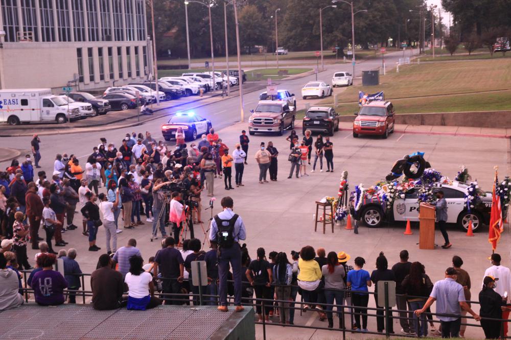 Hundreds remember officer