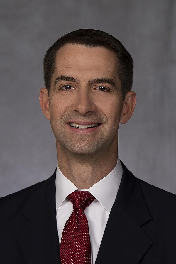Tom cotton neck picture