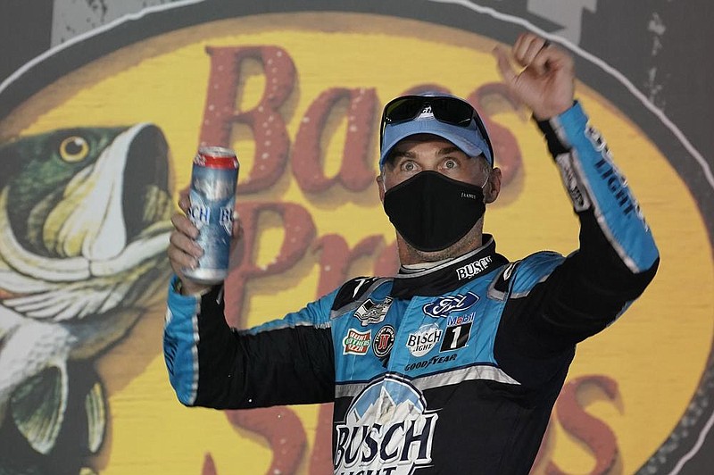 Kevin Harvick is the points leader heading into NASCAR’s three-race path to the championship round, which begins tonight at Kansas Speedway with the Hollywood Casino 400.
(AP/Steve Helber)