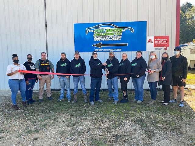 Top Notch Ribbon Top Notch ribbon cutting | El Dorado News