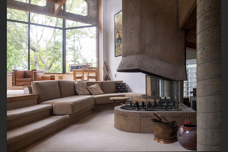 Natural light streams into a fireplace area just below the living room at the Pittsburg home of architect Tasso Katselas. 
(Steve Mellon/Pittsburgh Post-Gazette/TNS)