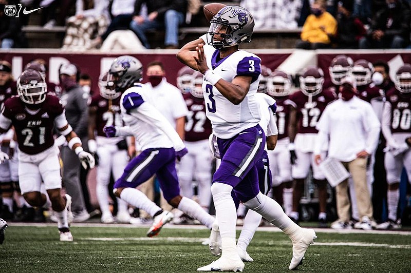 Central Arkansas quarterback Breylin Smith passed for 320 yards and 2 touchdowns and also rushed for a score during the Bears’ loss at Eastern Kentucky on Saturday.
(Photo courtesy of the University of Central Arkansas)