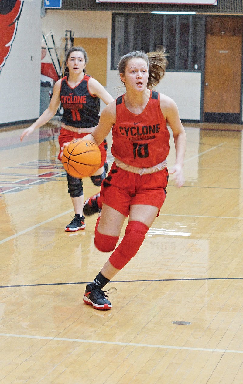 Russellville junior Jaidyn Koerdt drives toward the paint during a recent scrimmage. As a sophomore, Koerdt averaged more than 19 points per game last season at White County Central. Her dad, Ryan Koerdt, is the new head coach at Russellville.