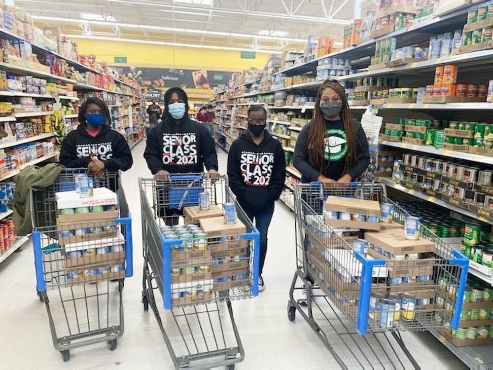 Seniors win high school food drive