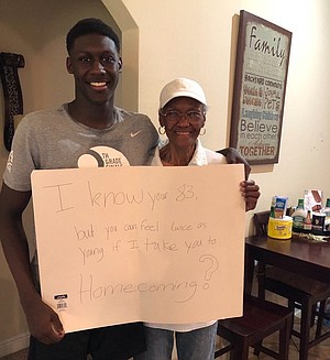 ESPN 4-star prospect Barry Dunning said he playfully asked his grandmother Helen Myers to the homecoming dance. “Honestly my grandmother is the biggest person in my life,” said Dunning, a University of Arkansas target who is rated ESPN’s No. 10 small forward.
(Photo courtesy Barry Dunning)