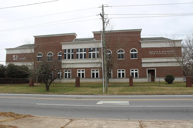Donald W. Reynolds Library & Technology Center, Philander Smith College
(Arkansas Democrat-Gazette/Rachel O’Neal)