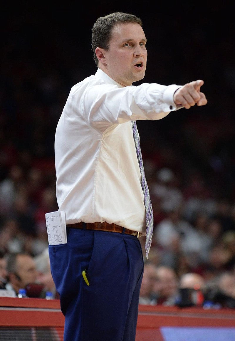 NWA Democrat-Gazette/ANDY SHUPE
LSU coach Will Wade directs his players against Arkansas Friday, Jan. 11, 2019, during the first half of play in Bud Walton Arena in Fayetteville. Visit nwadg.com/photos to see more photographs from the game.