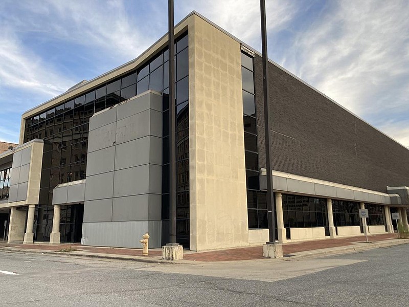 A company that trains people to take on high-tech jobs is planning to lease the old Bank of America building and open a location in Pine Bluff. 
(Pine Bluff Commercial/Byron Tate)