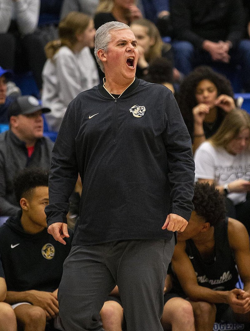 Bentonville Coach Dick Rippee said Fayetteville should be considered the favorite to win the 6A-West despite losing Isaiah Releford, Alonzo Releford and Tamaury Releford from last year’s team.
(NWA Democrat-Gazette file photo)