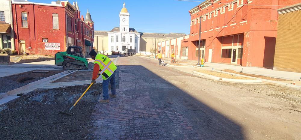 Streetscape’s 1st stage on way to wrap-up, committee is told