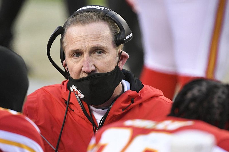 Kansas City defensive coordinator Steve Spagnuolo talks with his unit Sunday during the Chiefs’ win over the Cleveland Browns. All four defensive coordinators in this weekend’s conference championships have been head coaches before, providing valuable experience for their teams.
(AP/Reed Hoffman)