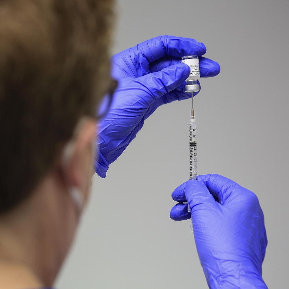 Confusion Rules In Hustle To Get Vaccine In Arms Waiting Lists Long Growing In Arkansas