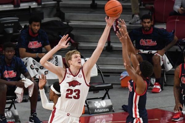 WholeHogSports - 'He was awesome': Vanover plays big on both ends