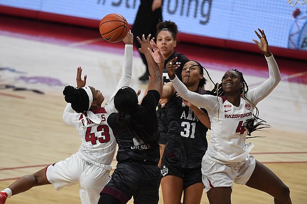 Locksley Razorback Rebounding key for Razorbacks moving forward | Whole Hog Sports