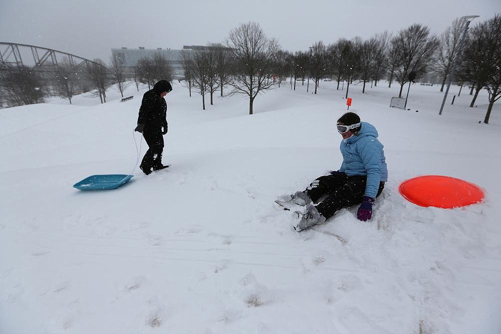 Snow Offers Chilly Fun For Some In Little Rock