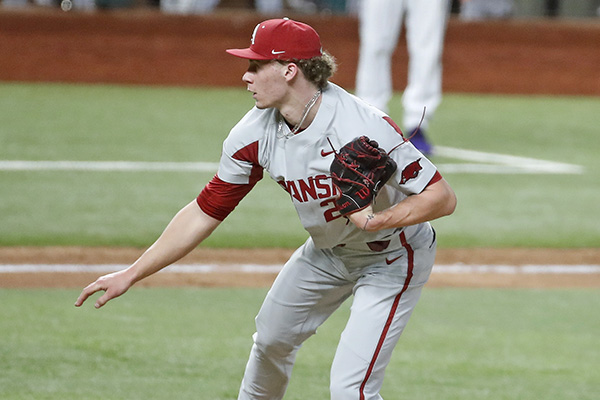 WholeHogSports - Kansas infielder will transfer to Razorbacks