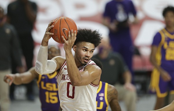 Hogs-Gamecocks clash after cancellation of last year’s SEC tournament
