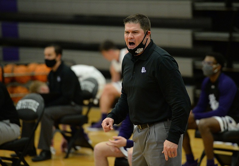 Fayetteville Coach Brad Stamps. (NWA Democrat-Gazette/Andy Shupe)