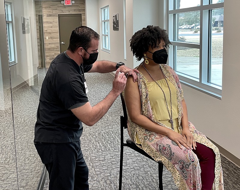 Mayor Gets Covid 19 Vaccination At Mcsa
