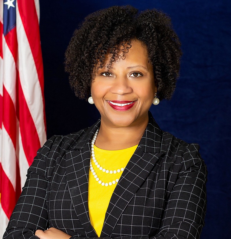 Mayor Veronica Smith-Creer