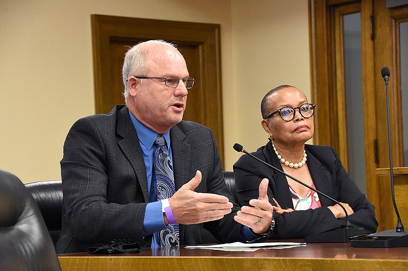Sen. Jim Hendren introduces his competing hate crimes bill Wednesday in the Senate Judiciary Committee along with Sen. Joyce Elliott. The bill failed to gain any support. Hendren said he would not try again. More photos at arkansasonline.com/48committee/.
(Arkansas Democrat-Gazette/Staci Vandagriff)