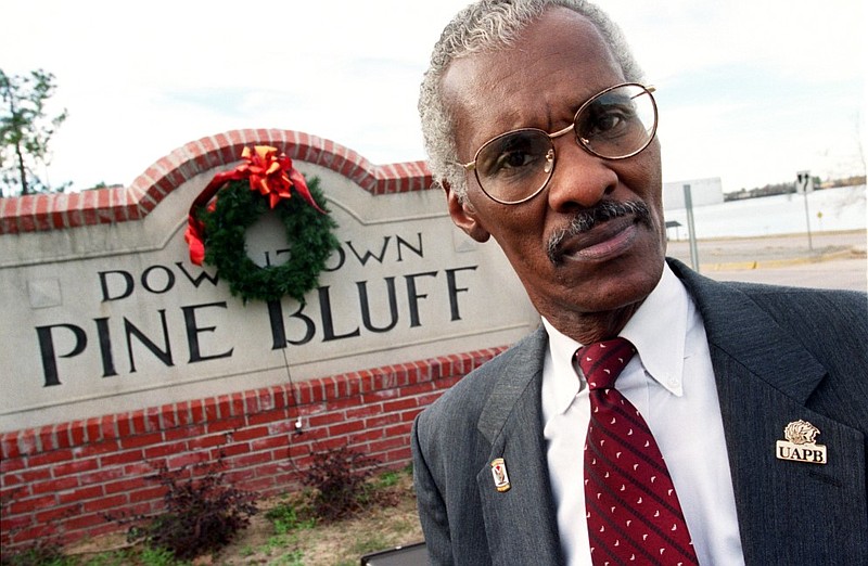 Jack Foster is shown in Pine Bluff in this Dec. 28, 2001, file photo. (Arkansas Democrat-Gazette file photo)