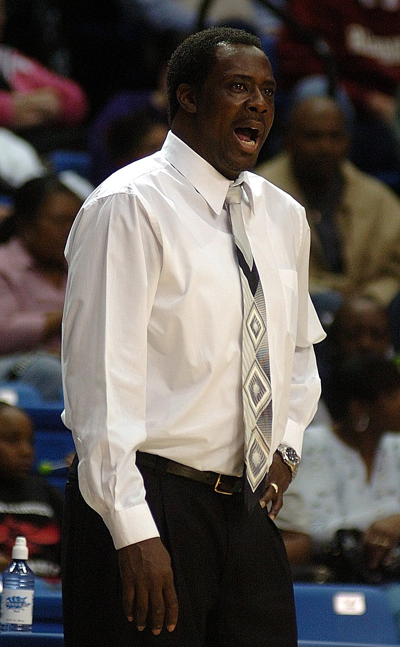 Arkansas Democrat-Gazette/CHRIS DEAN -  03/06/08 -Earle coach Billy Murray in the 2A State Championship Game at Summit Arena in Hot Springs.