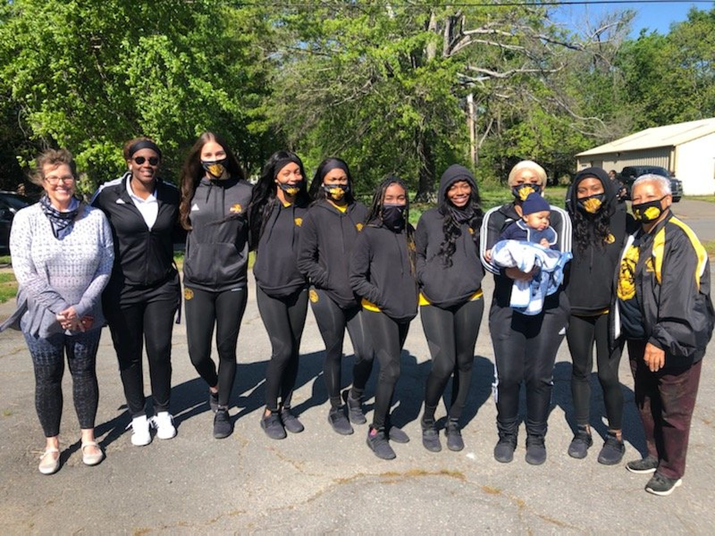 Golden Lions lend a helping hand