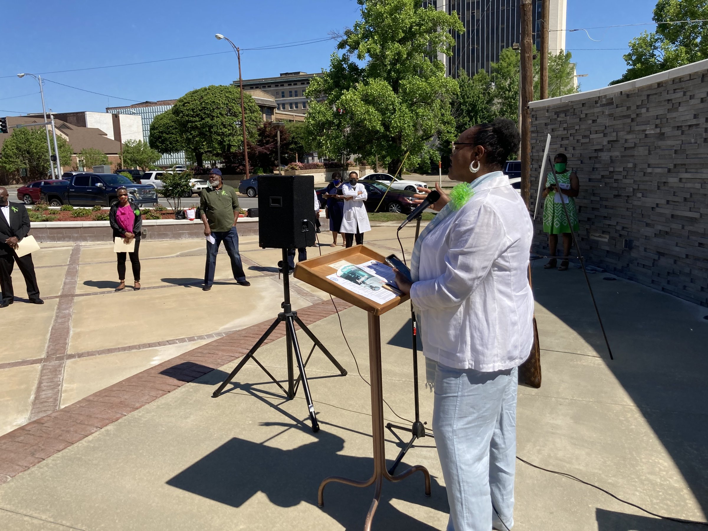 Leaders warn of menthol threat