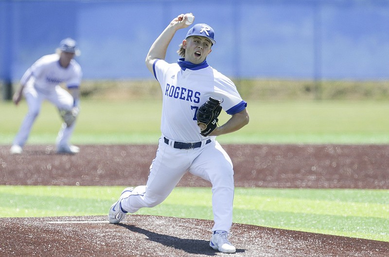 Rogers pitcher Jackson Wells allowed 2 hits and struck out 5 in a 4-0 victory over Conway in the quarterfinals of the Class 6A state baseball tournament in Fort Smith. More photos are available at arkansasonline.com/515boys6a1/
(NWA Democrat-Gazette/Charlie Kaijo)