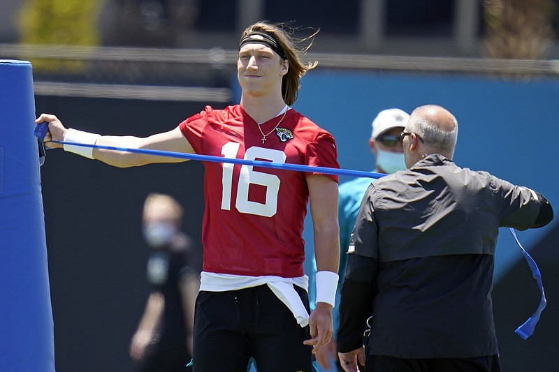 Jaguars rookie QB Trevor Lawrence finally moving in the right direction