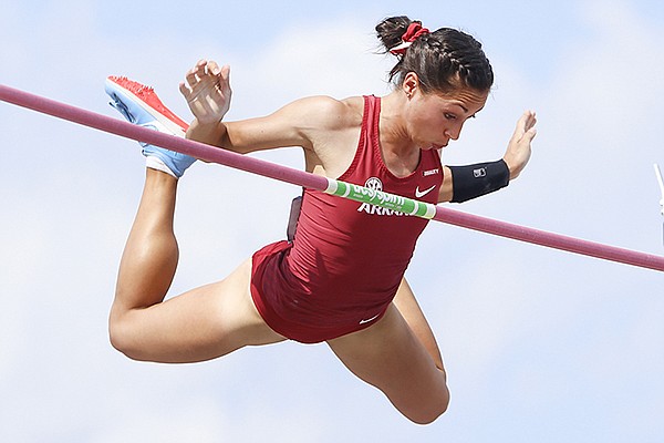 Ua Women Advance 5 On First Night Of Ncaa Prelims Whole Hog Sports 0099