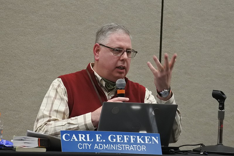 FILE -- Fort Smith City Administrator Carl Geffken speaks during the Fort Smith Board of Directors study session Tuesday. (NWA Democrat-Gazette/Thomas Saccente)