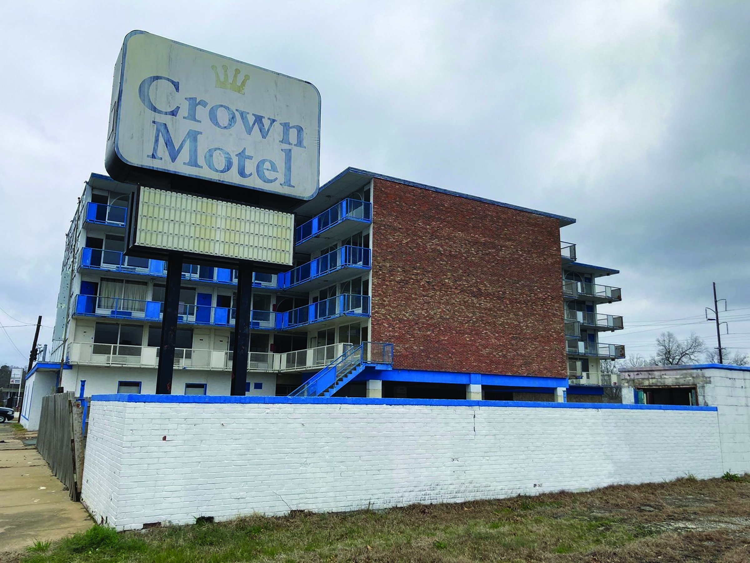 Investors reveal ideas to renovate old Crown Motel as new housing