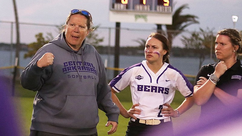 Jenny Parsons (left) is the new head coach of the University of Central Arkansas softball team. She is replacing David Kuhn, who is leaving the school after 13 seasons to take over the program at Mississippi Gulf Coast Community College.
(University of Central Arkansas Athletics photo)