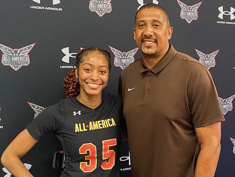 Romani Thurman, daughter of Arkansas basketball great Scotty Thurman, commits to UNC Volleyball