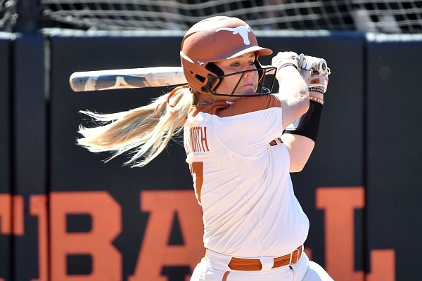 Arkansas softball adds Texas transfer Whole Hog Sports