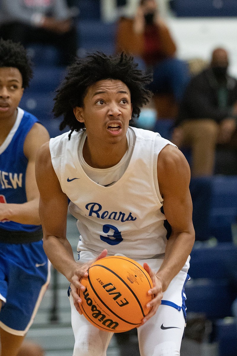 Sylvan Hills guard Nick Smith goes in for a shot Tuesday night during the Bears game against Parkview Patriots at Sylvan Hills Middle School in Sherwood. (Arkansas Democrat-Gazette/Justin Cunningham)