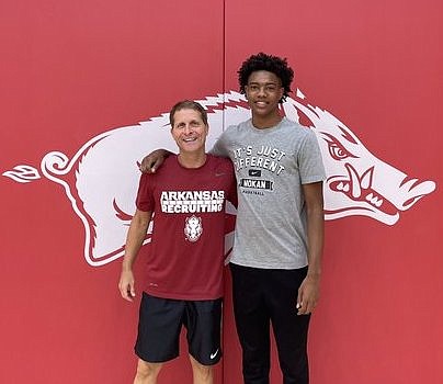 Arkansas coach Eric Musselman and Bryson Warren Arkansas coach Eric Musselman and Bryson Warren