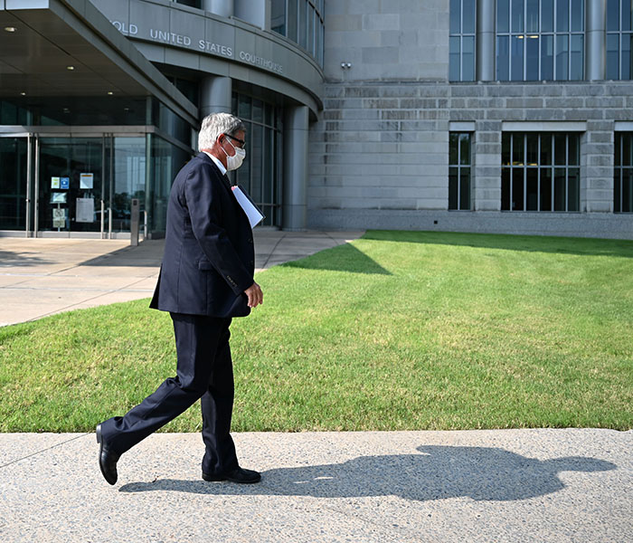 Baker-trial attorneys finish; jurors get case - Vimarsana News