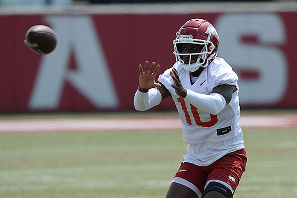 WholeHogSports - Former Hogs would have benefitted from NIL