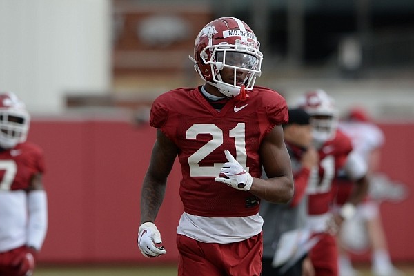 Younger Razorbacks get share of reps | Whole Hog Sports