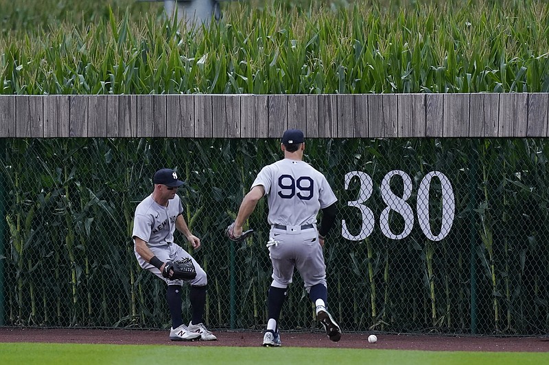 Aaron Judge home run at Field of Dreams game for Yankees